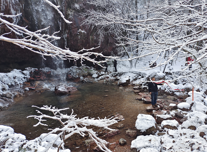 寧波市四明山雪景霧凇108元成團2月202122日3期徒步四明山森林公