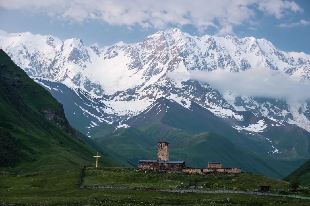 格鲁吉亚:高加索山区最耀眼户外胜地 